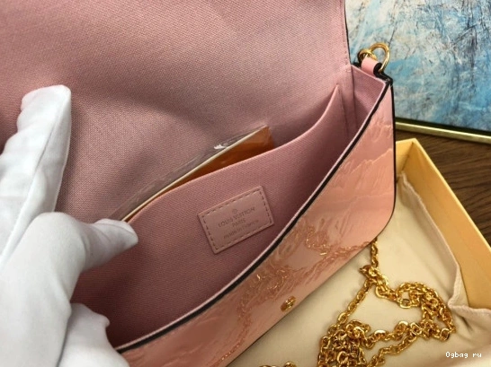FÉLICIE LOUIS POCHETTE VUITTON 0729